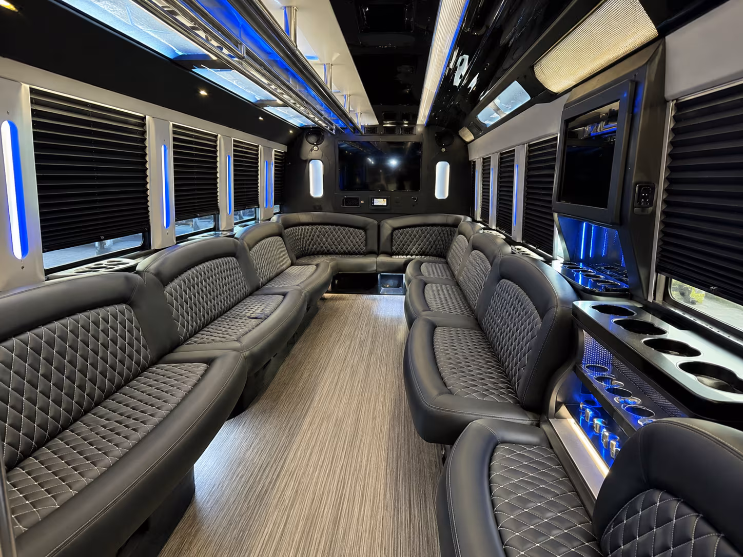 Little Rock Birthday, Sweet 16, & Quinceañera Transportation group transportation